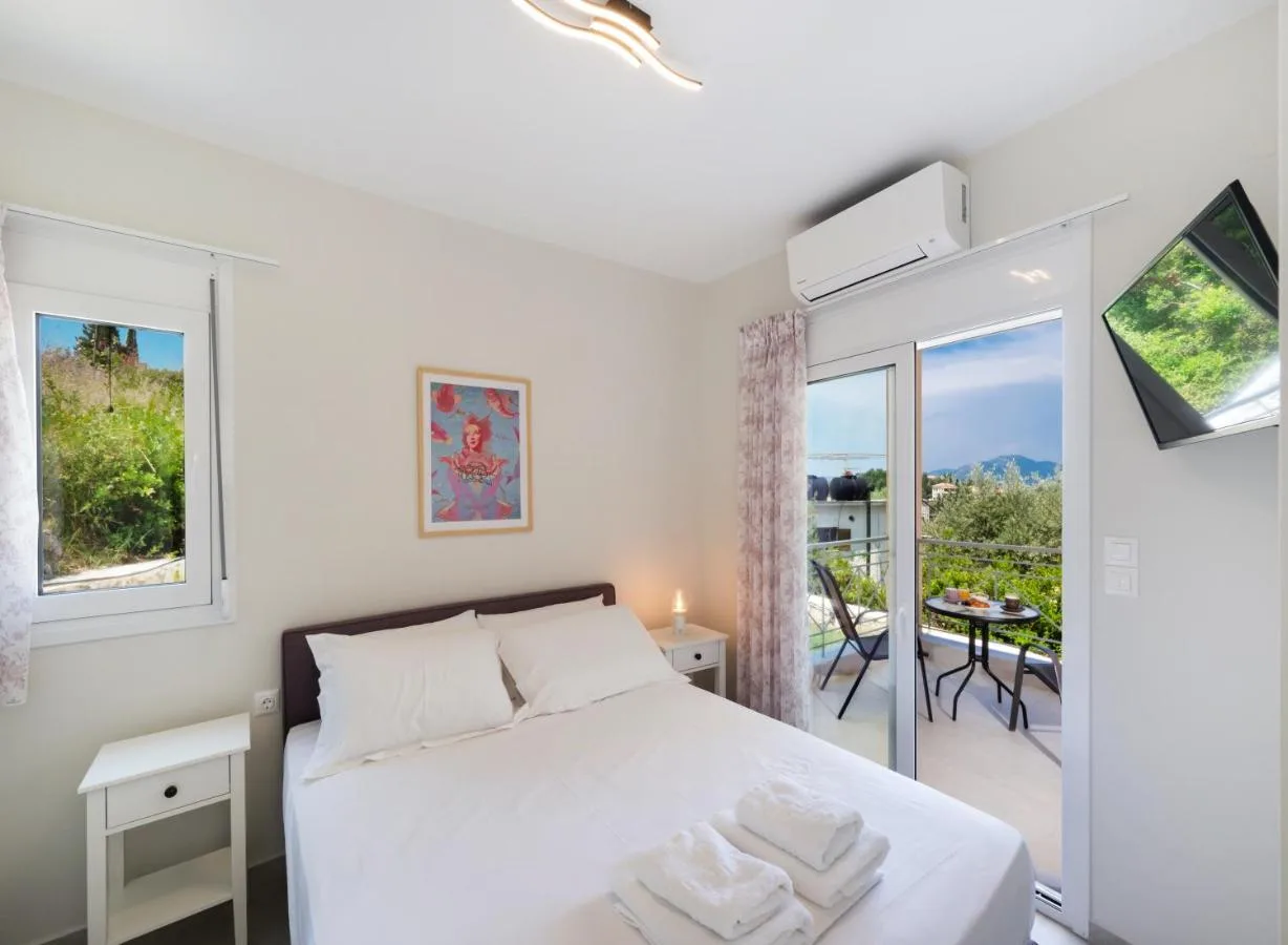 Υπνοδωματιο με προσβαση σε ιδιωτικο μπαλκονι